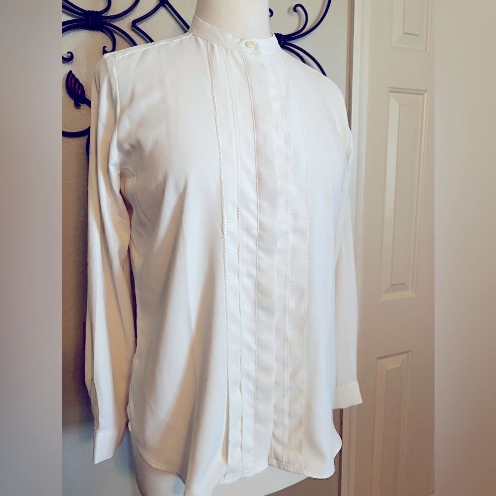 Ann Taylor SP cream button down blouse